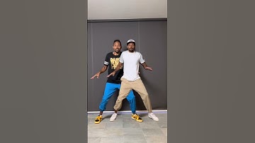 Having fun with my twin! Another choreo that you can learn step by step :) dancefunfitness community