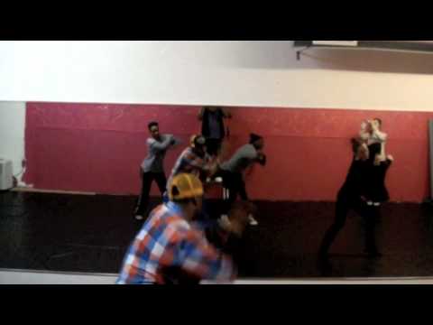 REDD CHOREO TO JAZMINE SULLIVAN (STUDDERING)