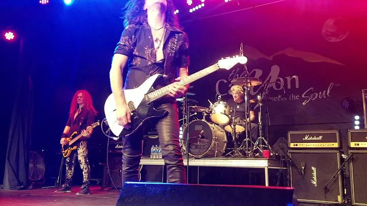 Dokken - Too High To Fly and Jon Levin guitar solo...
