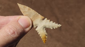1480 - Flintknapping Spiro Tribute Point - Raw Chert
