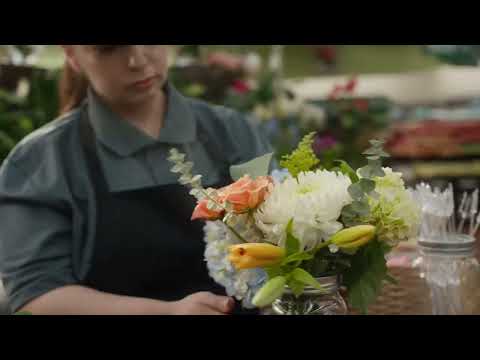 Every detail matters in the art of delivering fresh food every day. Shop at your local store today. - video from TomThumb