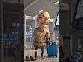 Nonno Marco all'AEROPORTO! 👴✈️🚫 #shortsitalia #divertente #disney #film #perte #italia #risate