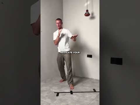 If You're Wondering When To Put Your Hands Down In a Fight, Watch This 👀