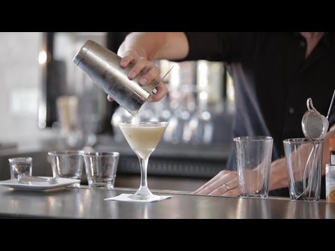 Pear Manhattan Cocktail Recipe - How To Make A Pear Manhattan