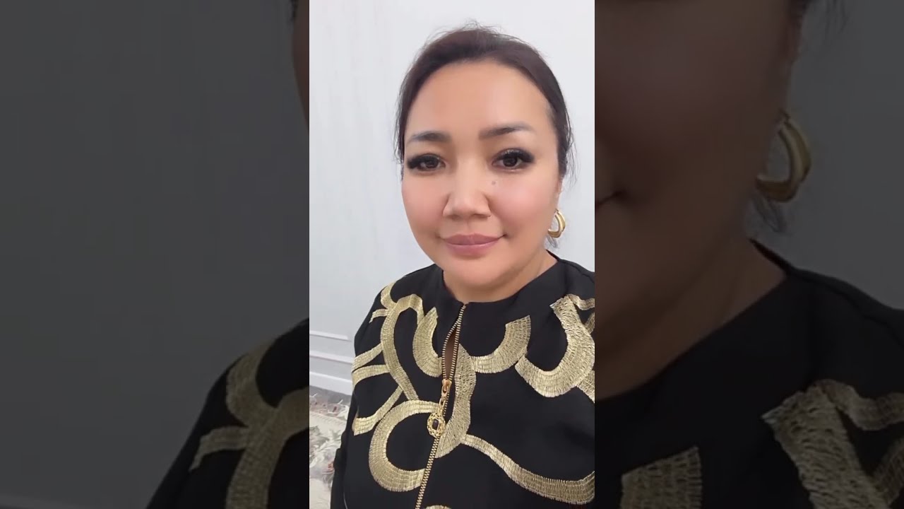 Гулжайна Атаканованын сахналаш курбулары үй көрүп келишти.