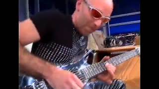 Joe Satriani  fait un blues de fou