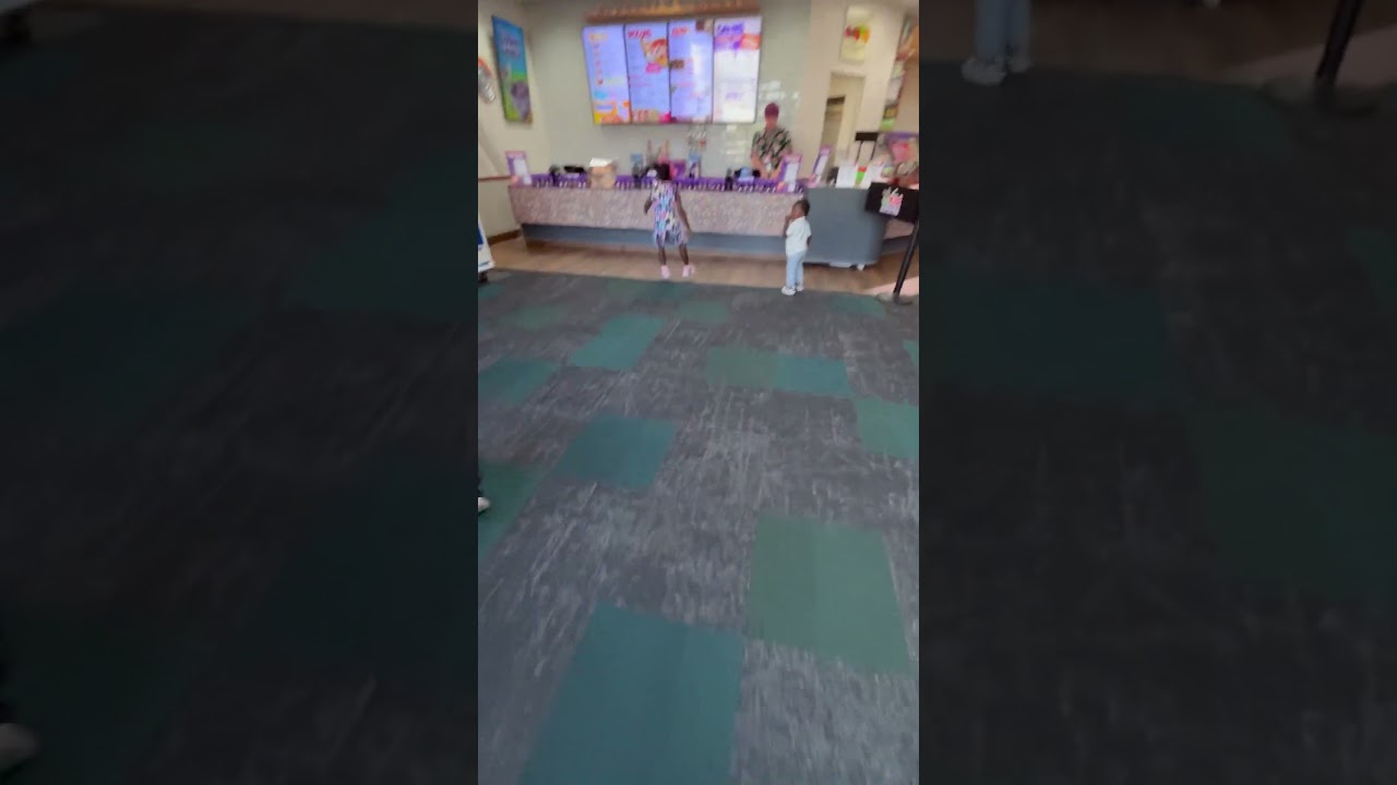 He love her hair🛍️😏