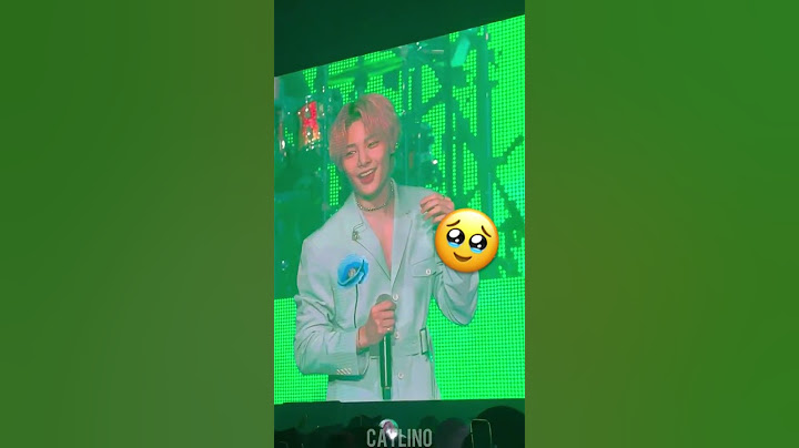 Stray Kids Surprised by STAYs Singing Along “Waiting For Us” Fancam in Jakarta 121122