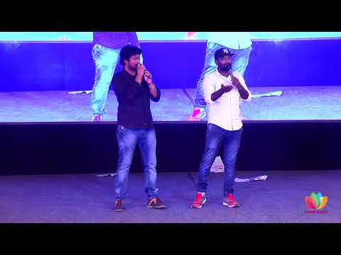 kalakka-povathu-yaaru-naveen-mimicry-performing-jerusalem-college-cultural-event