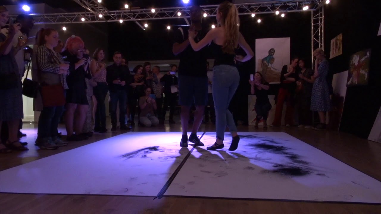 Drawing through dance