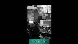 Ebru Keleş - Uzaktan Bakıp Da Mutluyum Sanma (Canlı)
