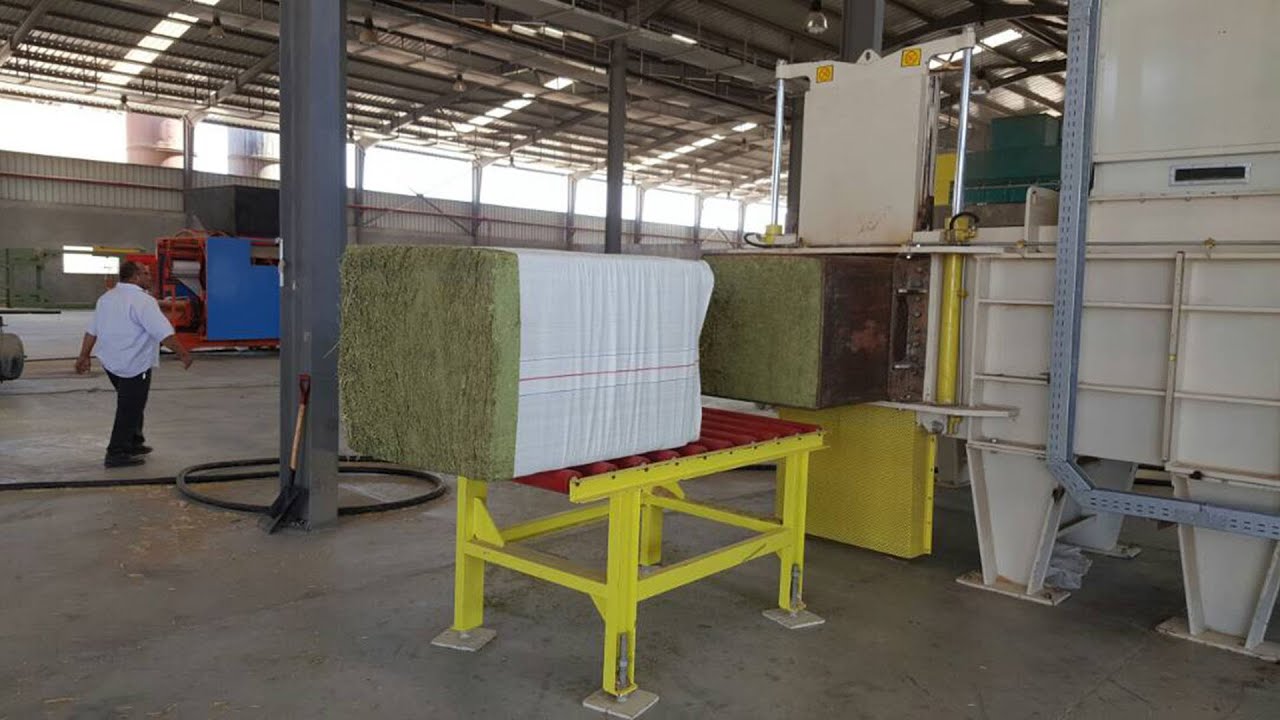 Chopped Straw Press Packing Baler Machine