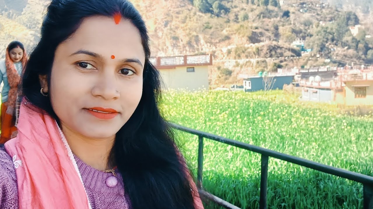 आज गए हम पलकी के बल कटवाने🥰