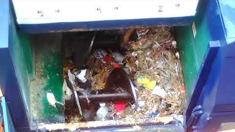 Pakmore aurger compacktor packing garbage part 2
