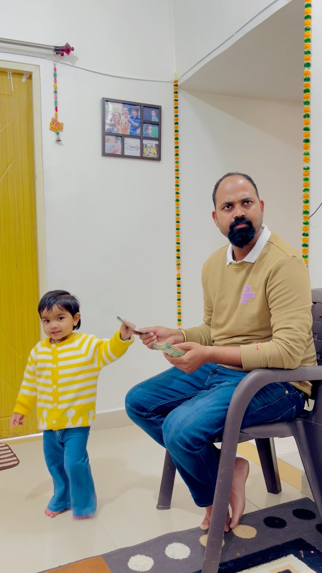 Paise kaha gaye ?