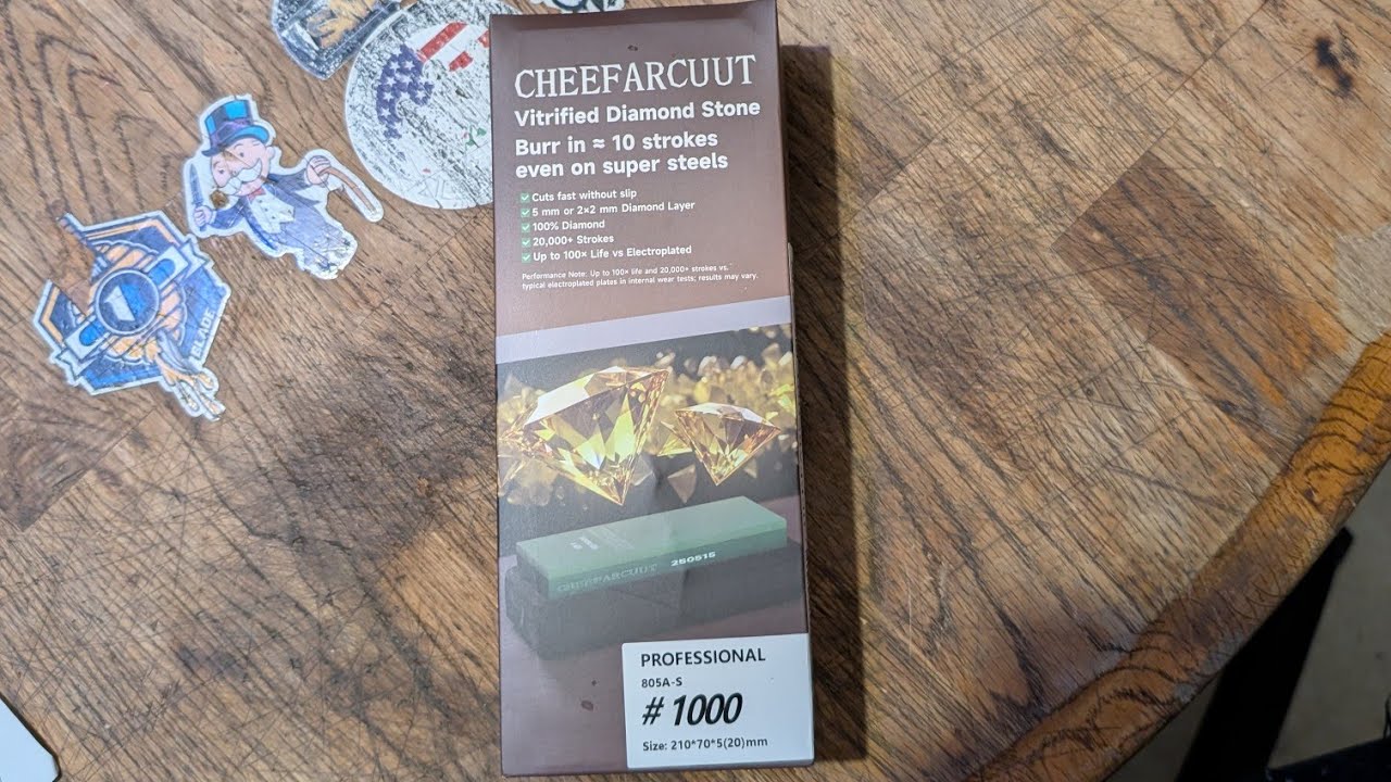 Cheefarcuut 1k sharpening stone what it comes with and how fast it sharpens! 
