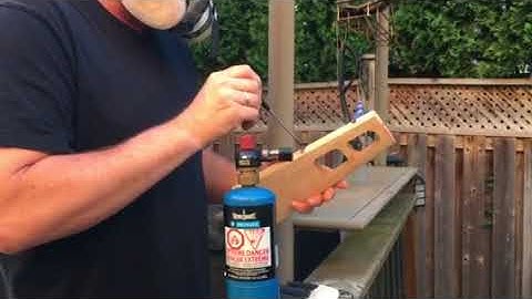 Removing Robart hinges