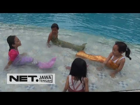 Video: The Little Mermaid!: Eva Kanchelskis Memamerkan Bentuknya Dengan Pakaian Renang Yang Indah Di Kolam Berhampiran Rumah Itu