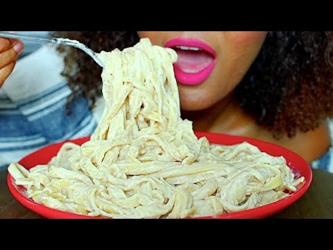 Skinny Creamy Fettuccine Alfredo Recipe - How to make Healthy Alfredo Pasta