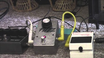 Pedal Demo - Fuzzhugger Phantom Octave Clone