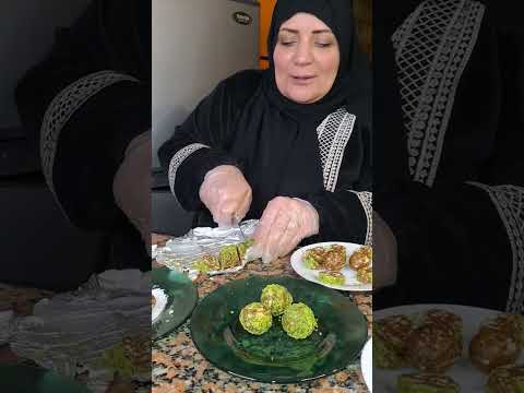 عجوه بالمكسرات