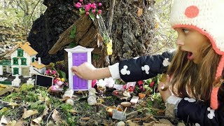 LIKE ALICE IN  WONDERLAND! Who is behind the SMALL Door? Video for children