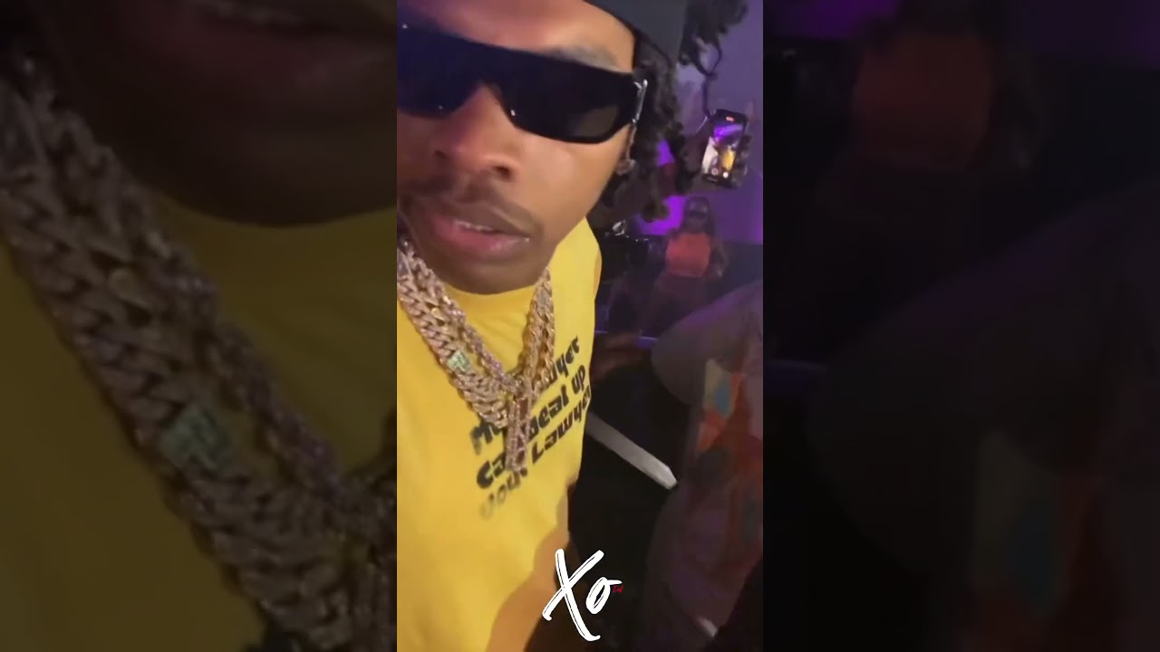 Rylo Rodriguez & Lil Baby Walking Out Of The Club - Fan Try’s To Shake Lil Baby’s Hand