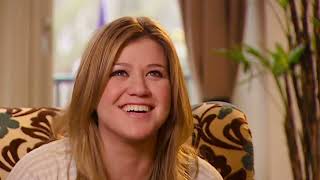 Kelly Clarkson reveals that she is of Greek heritage!