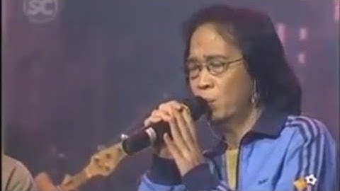 Chrisye Feat. Peterpan - Menunggumu (konser senyawa 2005 )