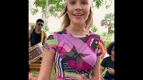 Thumbnail of Vem me satisfazer (Michele Andrade)