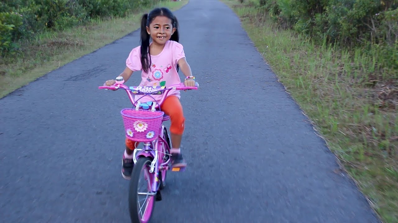 Hore Akhirnya Shinta Sudah Bisa Naik Sepeda Sendiri Kid Ride Bicycle Youtube
