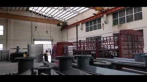 Loading of chicken manure compost tower