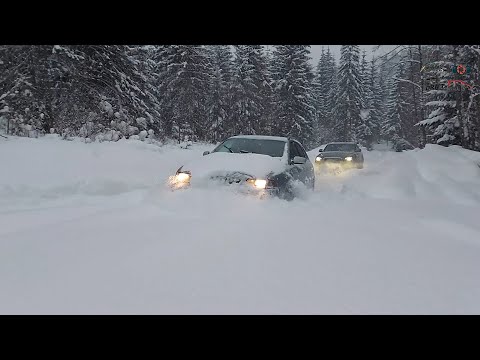 Audi A4 quattro, Q5 quattro vs SNOW 2023