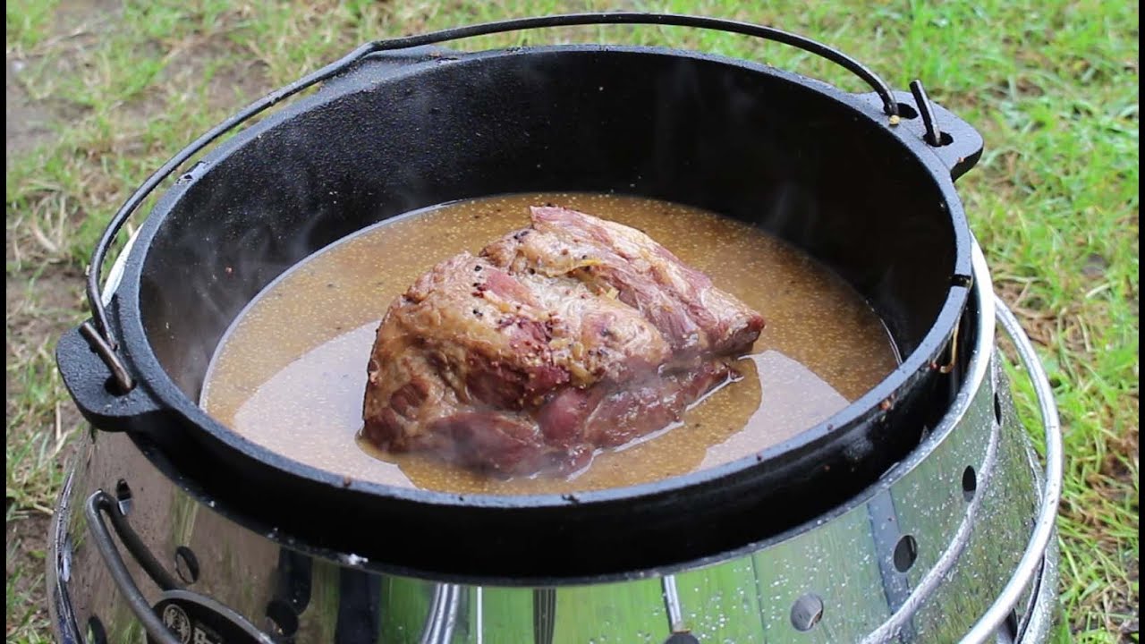 Braten mit Pflaumen Malzbier Sauce aus dem Dutch Oven - YouTube