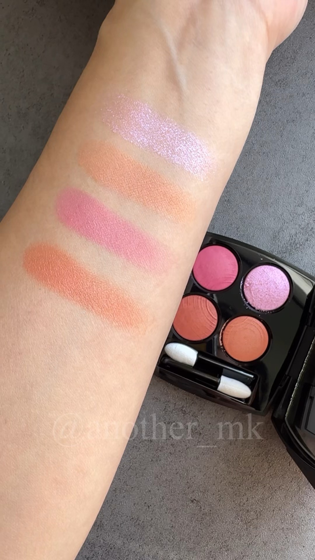 CHANEL || Les 4 Ombres 88 CORAL TREASURE ❤️ - YouTube