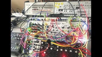 Modular Acid Techno banger with live sampling