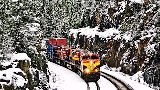MASSIVE CPKC TRAINS THRU HEAVY GRADES IN CANADA’S SNOWY WINTER 2025!