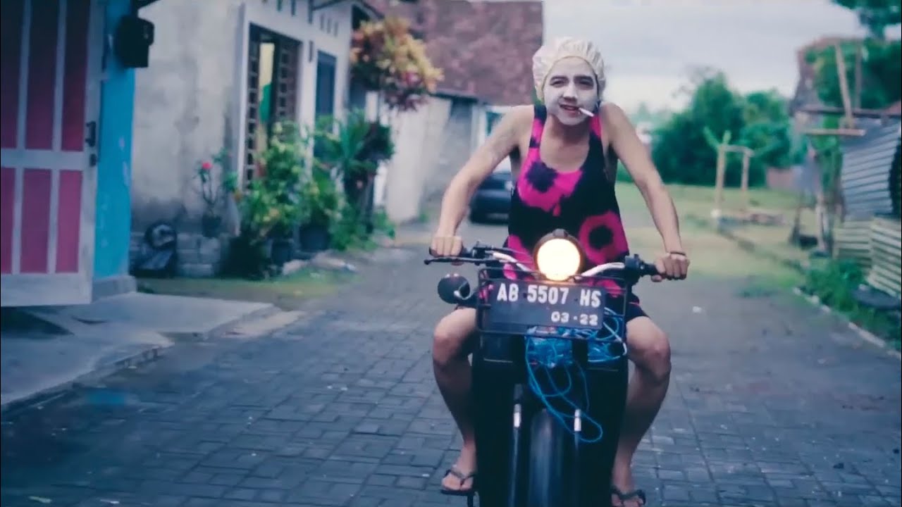 Jasa Video Klip Jogja (Jamphe Johnson - Bikin Ga Betah) Portofolio AntVideograph