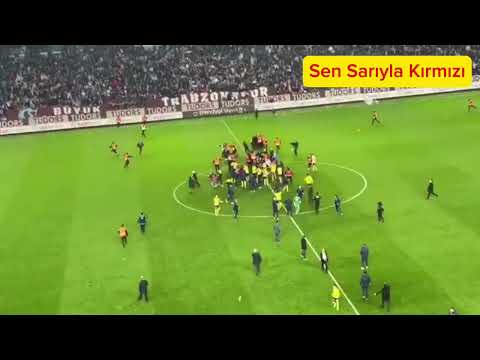 Trabzonspor Fenerbahçe Maçında Taraftar Sahaya İndi! Maç Sonu İstenmeyen Görüntüler