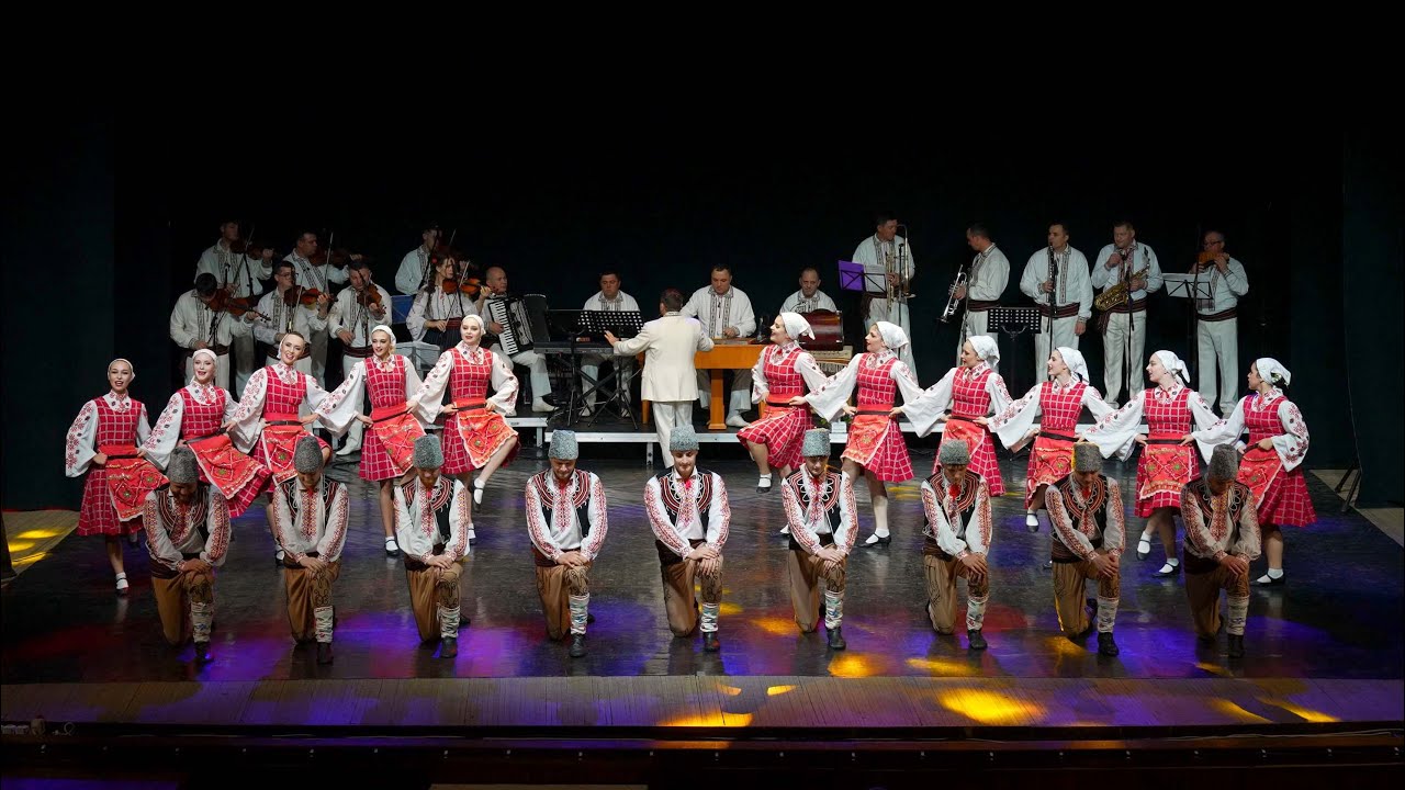 Concert Moldova 🎼 VÂNTULEȚ 67 Ani  Ansamblul de muzică și dansuri populare