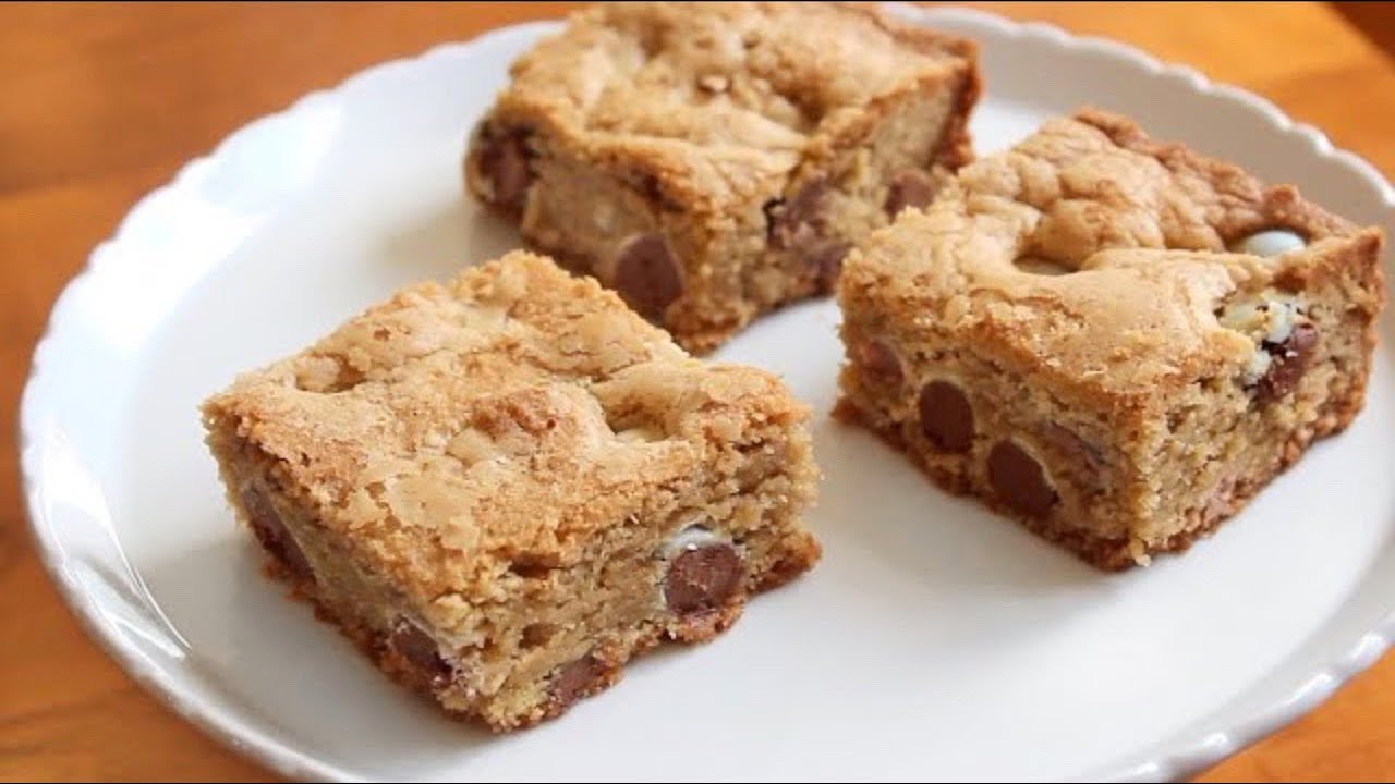 Cadbury Mini Egg Blondies | SweetTreats - YouTube