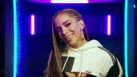 Anitta, Lexa, Luisa Sonza feat. MC Rebecca - Combatchy [Official Music Video]