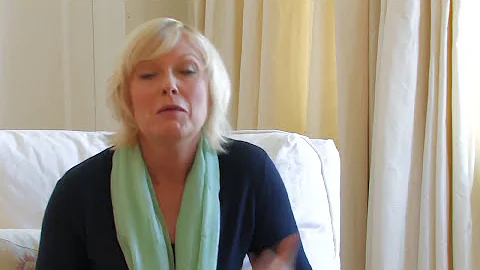 How to Choose a Flattering Swimsuit- Fashion & Beauty- ModernMom