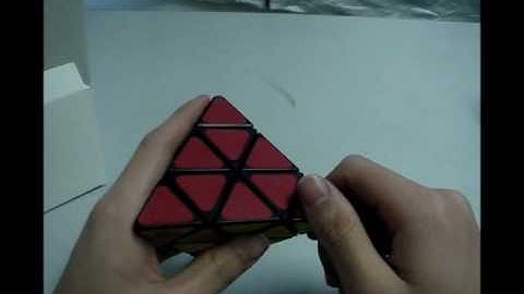 lightake:QJ Frosted Pyramid Magic Intelligence Test Cube Black