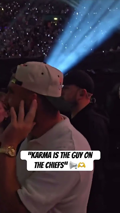 Karma is the guy on the Chiefs & #TravisKelce said let me HEAR IT! 🎥: niallsbitch98 #taylorswift