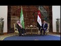 السعودية ومصر تشددان على ضمان حرية الملاحة عبر باب المندب والبحر الأحمر | AFP