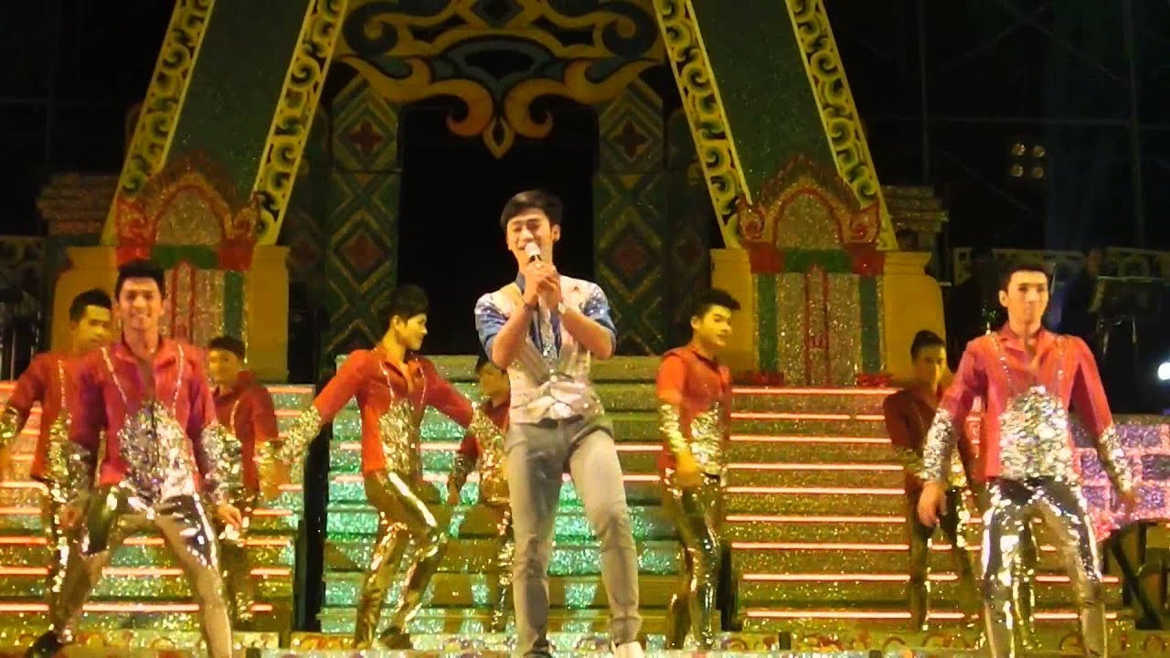 หนุ่มบ้านไกลใจฮักจริง - ระเบียบวาทะศิลป์ (28/12/56) By Joey Live