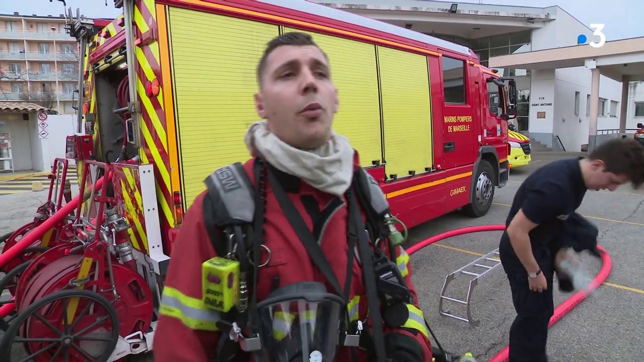 Marins Pompiers De Marseille Une Vie De Caserne Episode 1 Youtube
