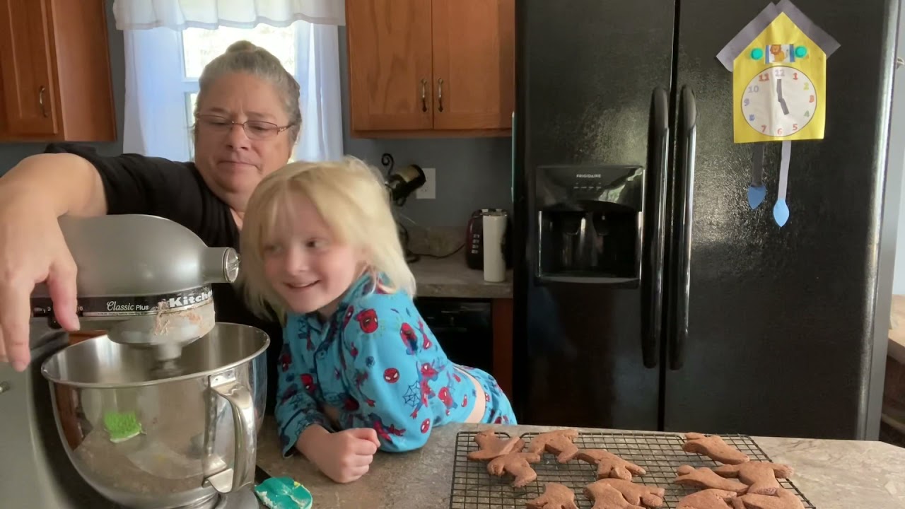 Lily Rose Kindergarten Cook:  Basic White Frosting