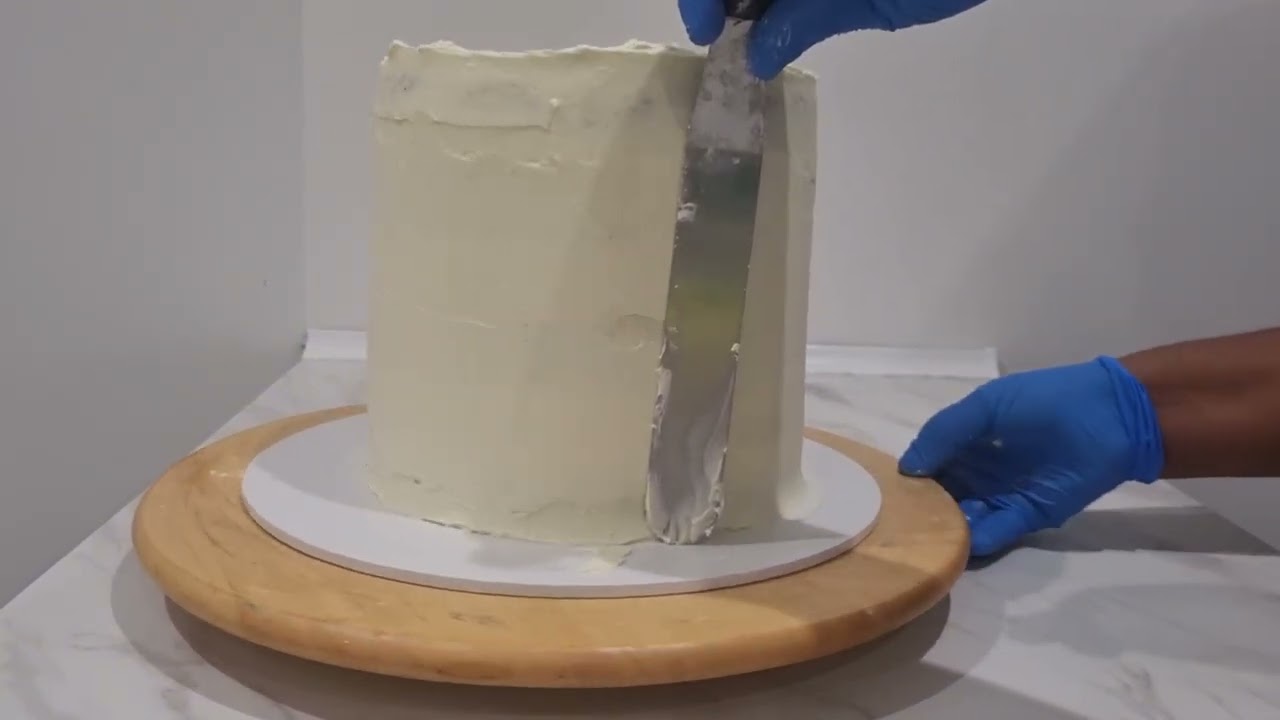 Decorate a simple semi naked cake with me.